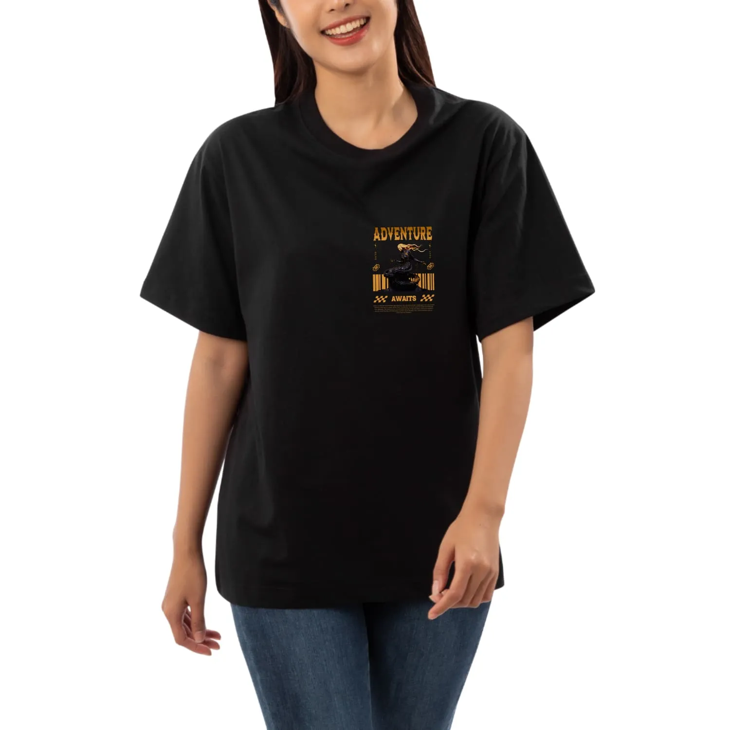Adventure awaits Womens Oversized T-shirt