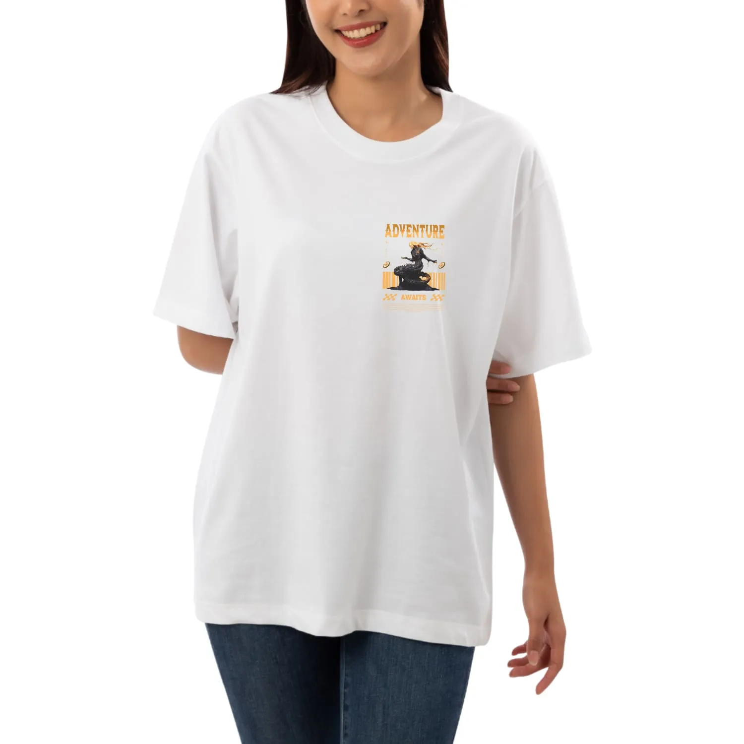 Adventure awaits Womens Oversized T-shirt