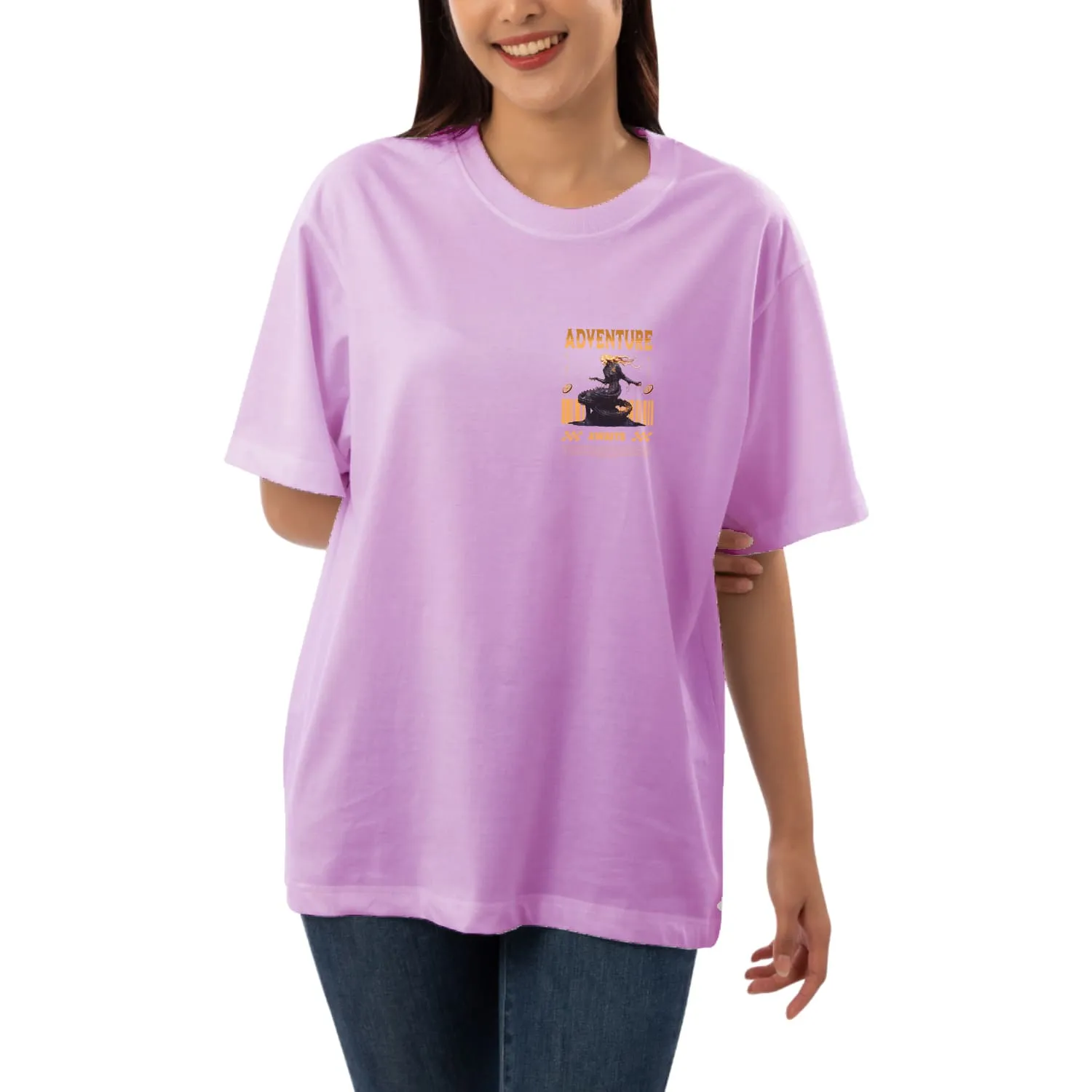 Adventure awaits Womens Oversized T-shirt