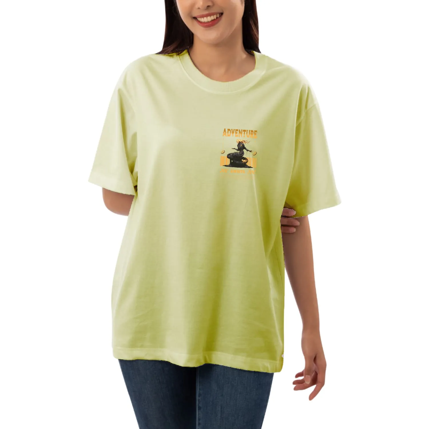 Adventure awaits Womens Oversized T-shirt