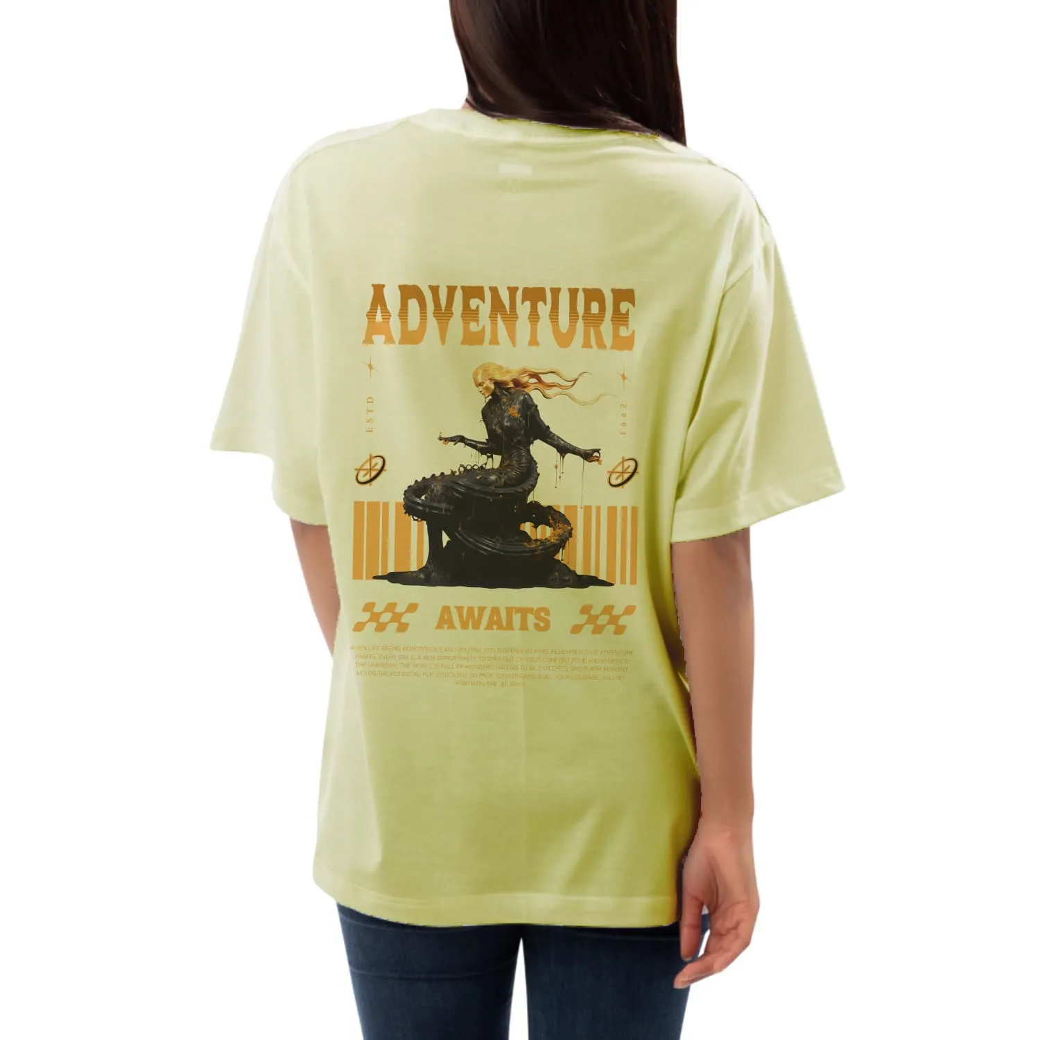 Adventure awaits Womens Oversized T-shirt