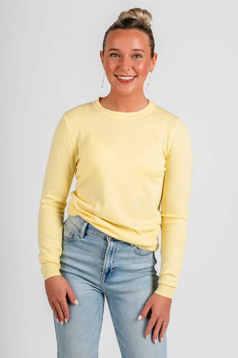 Classic sweater lemonade