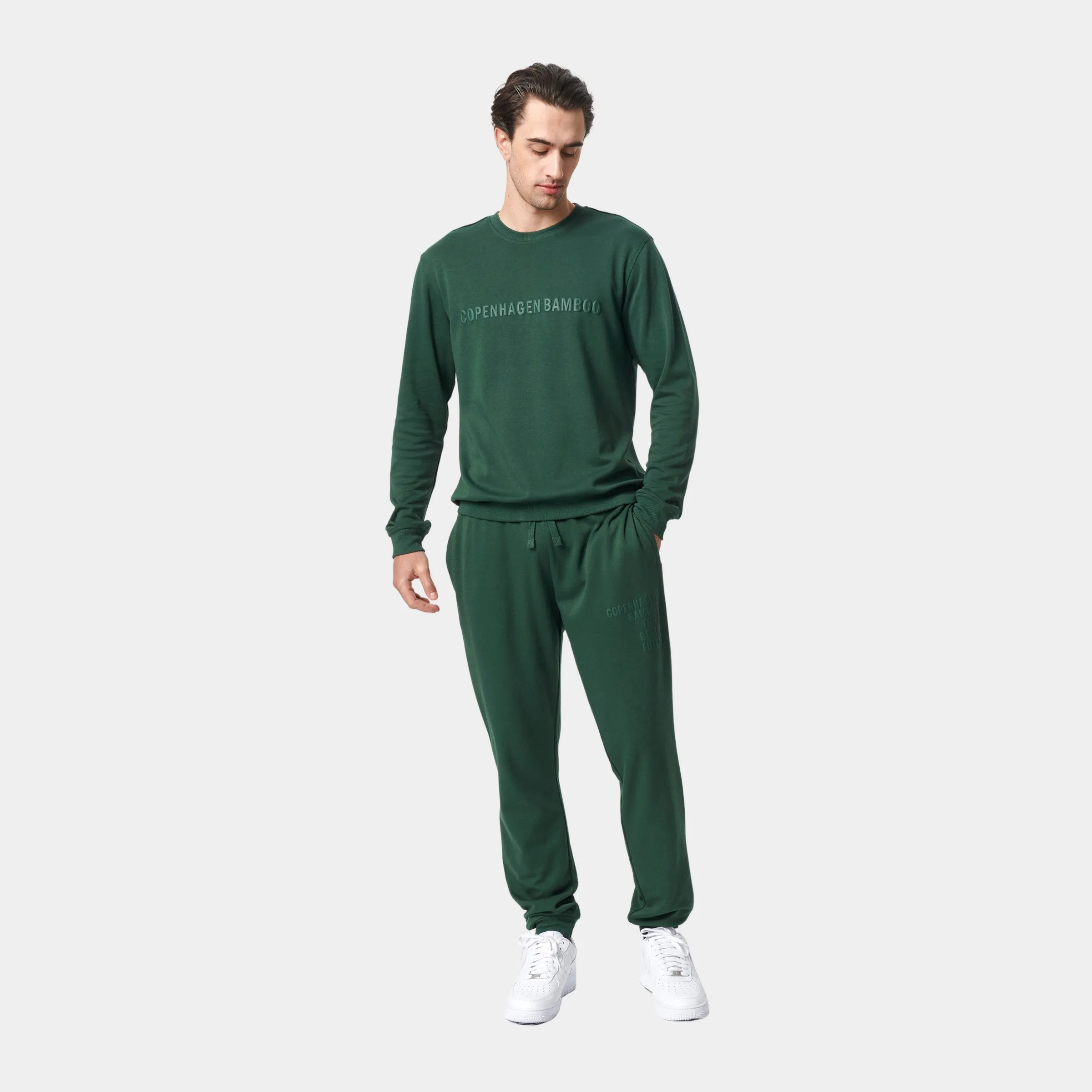 Grønt bambus joggingsæt med logo
