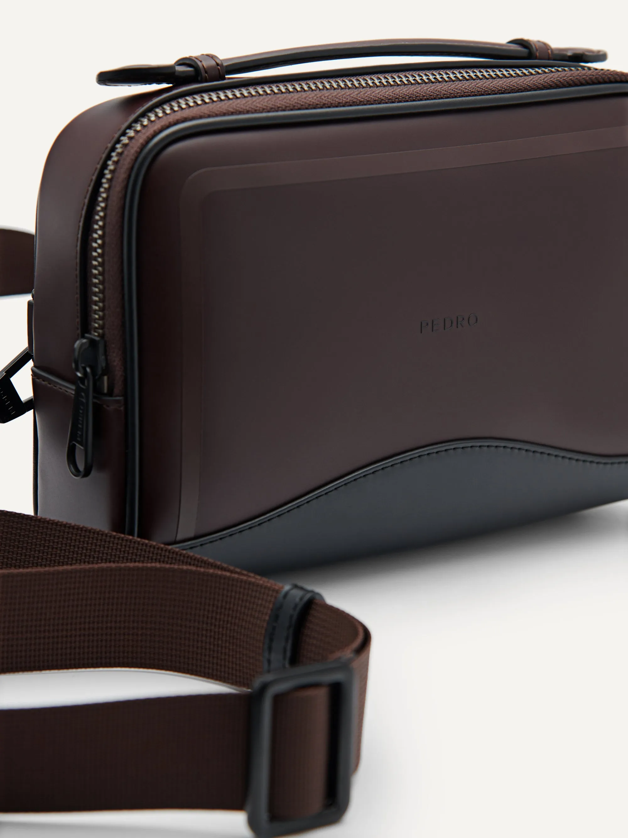 Riz Sling Pouch