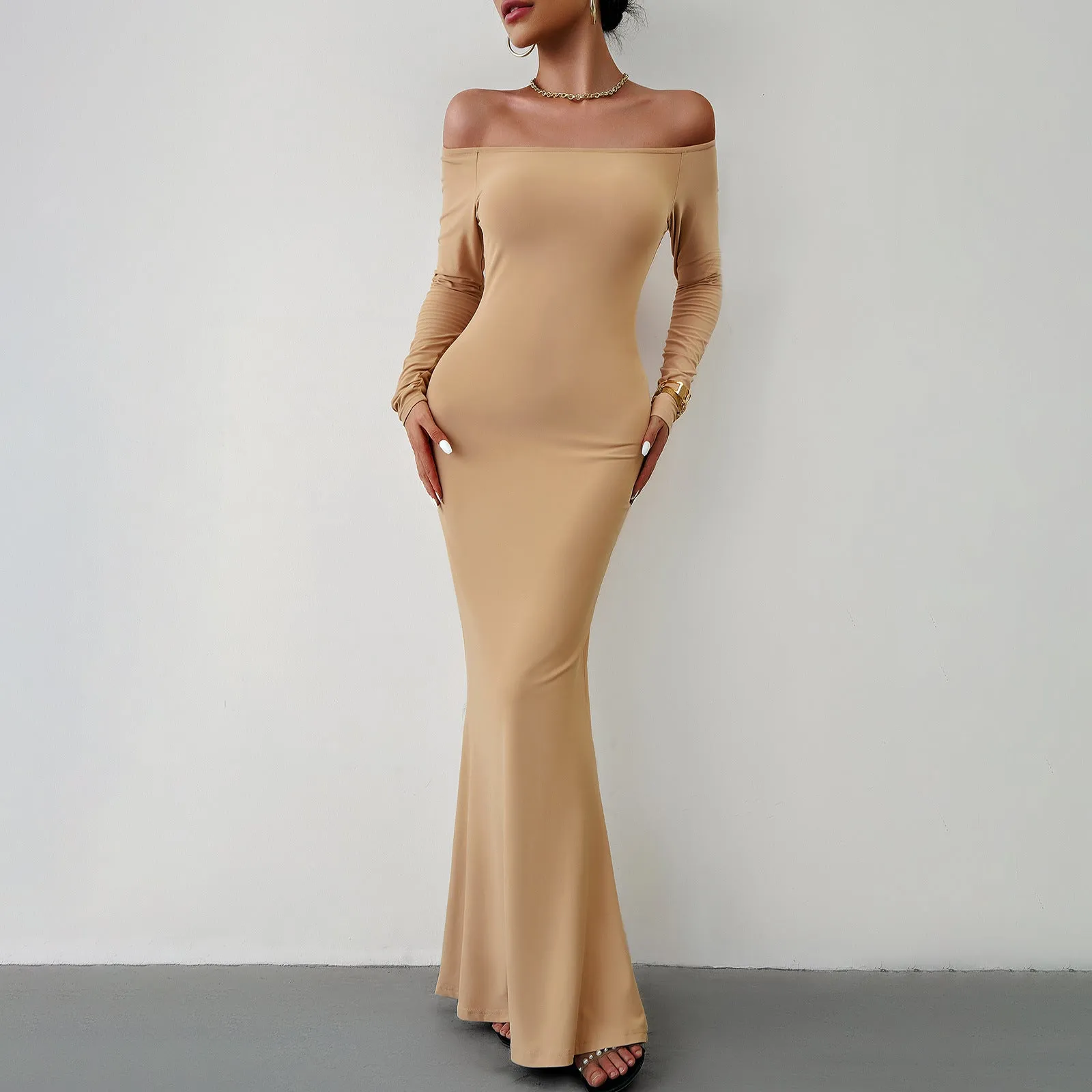 Sensually Elegant Form-Fitting One-Shoulder Dress