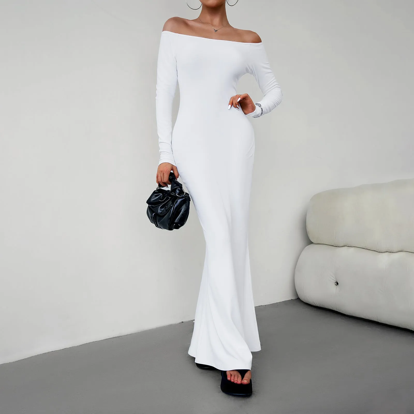 Sensually Elegant Form-Fitting One-Shoulder Dress