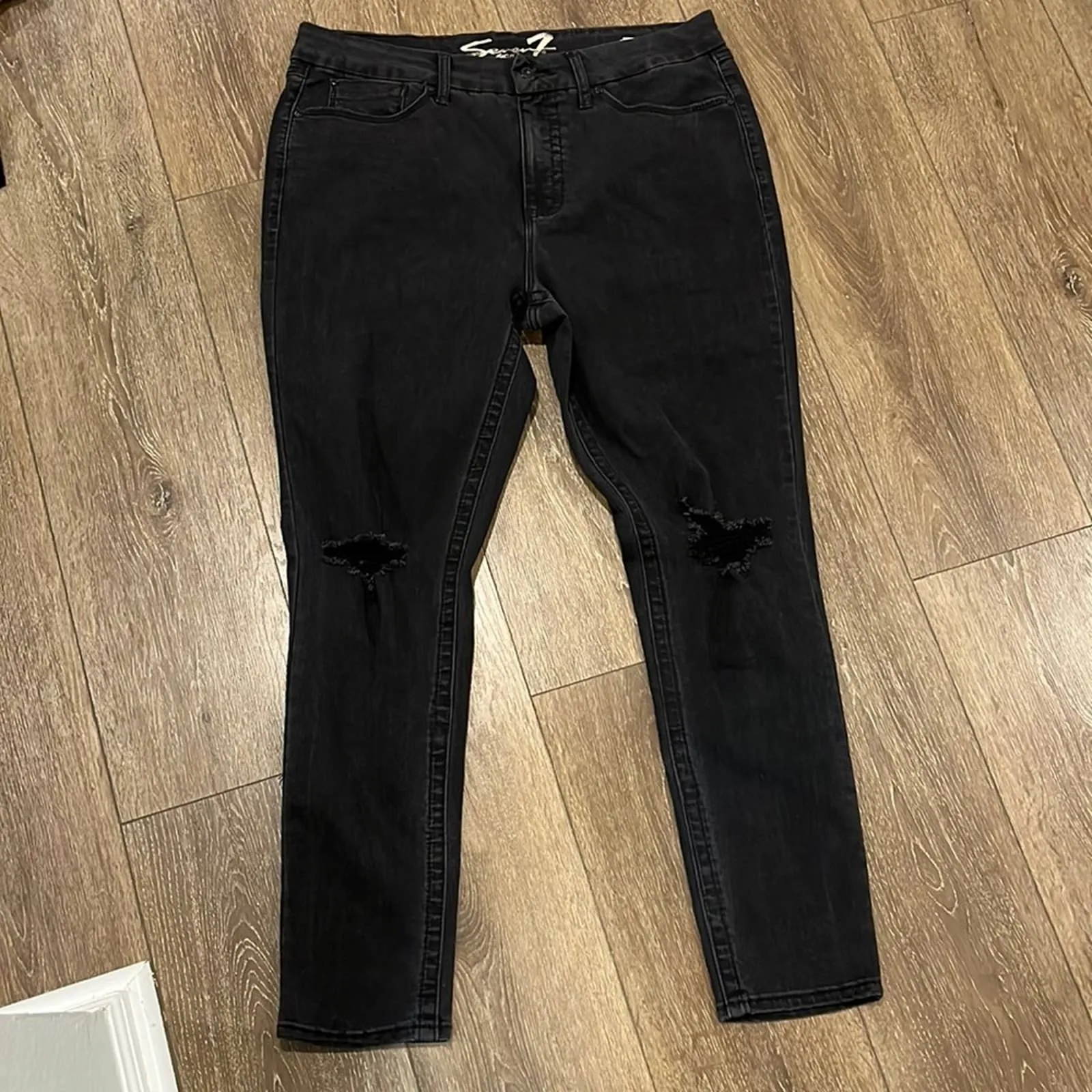 Size 16 Seven Plus Size Black HIGH RISE TUMMYLESS SKINNY JEANS